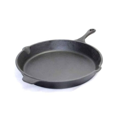 old-mountain-15-25-in-x-2-25-in-skillet-with-assist-handle.jpg mna 1123587 1 1
